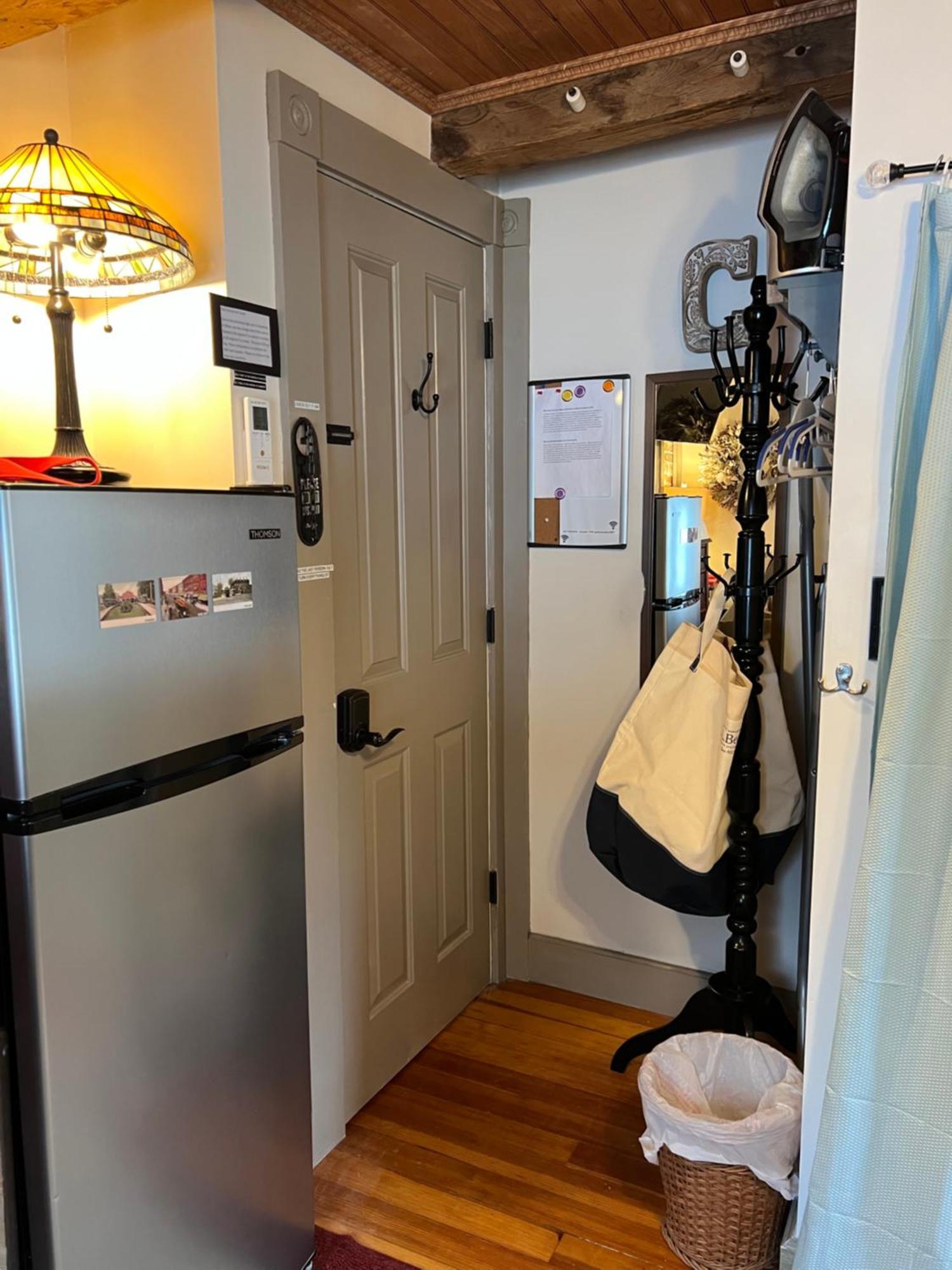 Hallowell Rooming House Екстер'єр фото